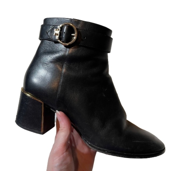 Tory Burch Black Sophia Ankle Booties Size 7M Leather Gold Trim. - Picture 1 of 8